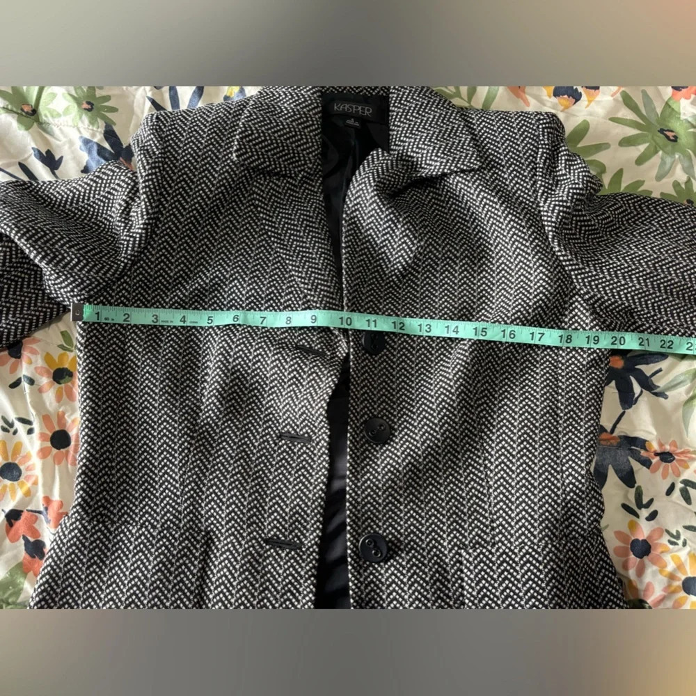 KASPER linen and cotton Blazer size 8. Very pretty - Picture 14 of 16